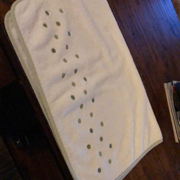 Akova Burp/Baby Cloth Green/White - Picture 2 of 8